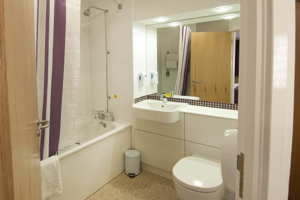 Premier Inn Kidderminster Eksteriør bilde